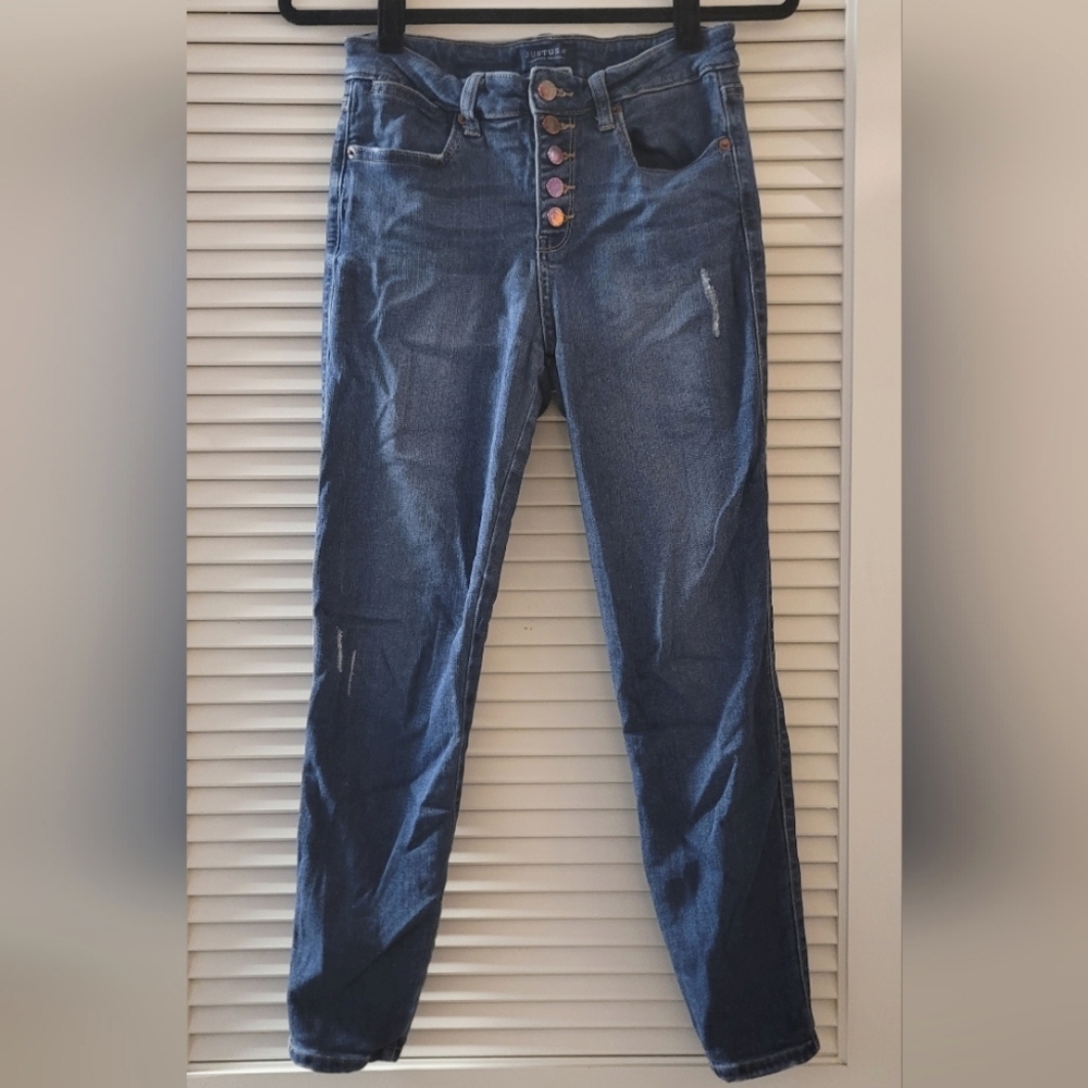 Just USA- Distressed Blue High-Rise Jeans With Pockets